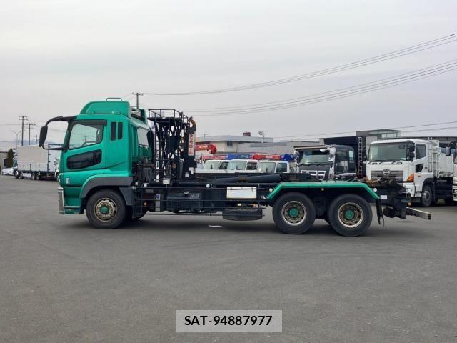 Mitsubishi GREAT 2012-01 5879967-4