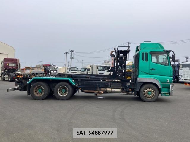 Mitsubishi GREAT 2012-01 5879967-5
