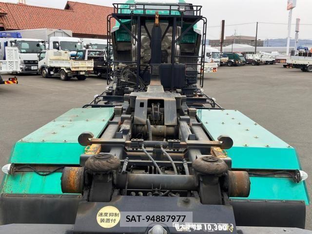Mitsubishi GREAT 2012-01 5879967-7