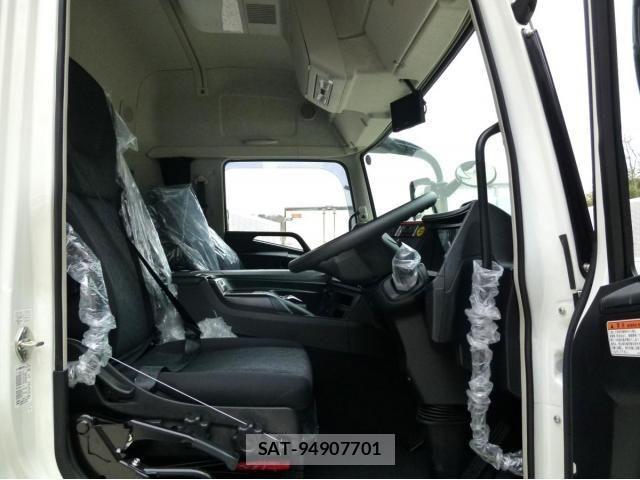 Mitsubishi GREAT 2025-12 5879926-27
