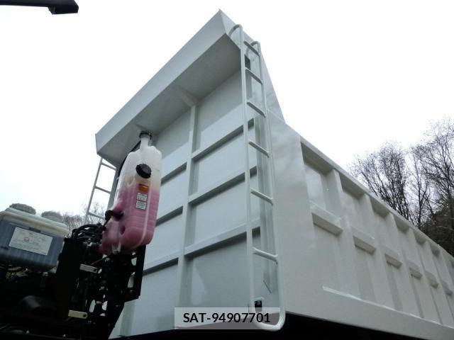 Mitsubishi GREAT 2025-12 5879926-8