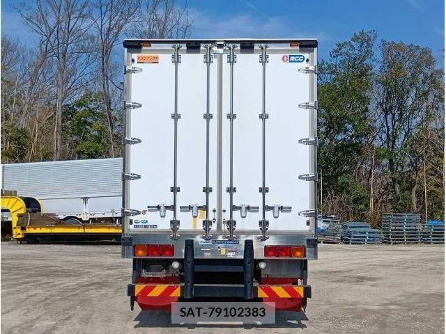Mitsubishi GREAT 2019-11 5879969-4