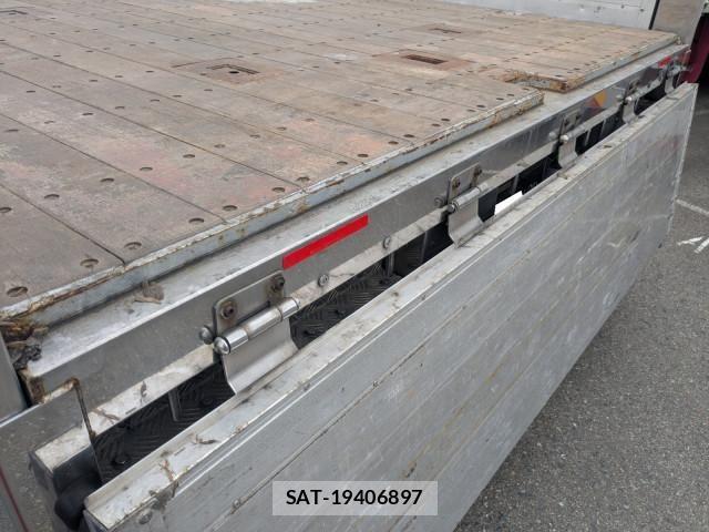 Mitsubishi GREAT 2019-02 5879978-9