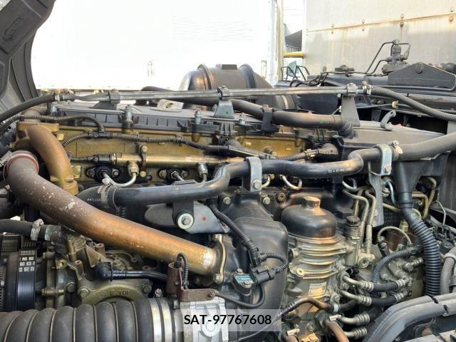 Mitsubishi GREAT 2016-11 5879981-13