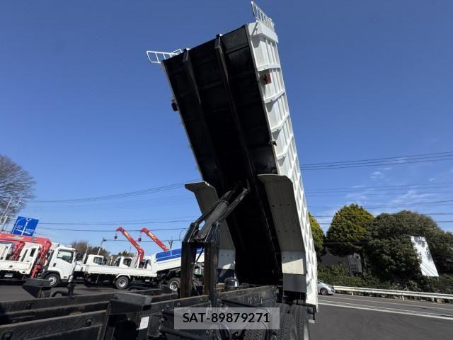 Mitsubishi GREAT 2024-06 5879946-16