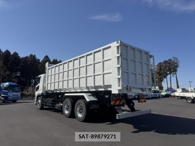 Mitsubishi GREAT 2024-06 5879946-3
