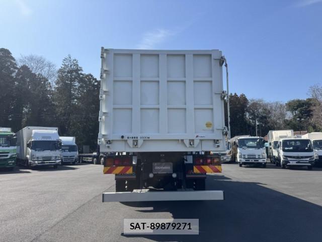 Mitsubishi GREAT 2024-06 5879946-7