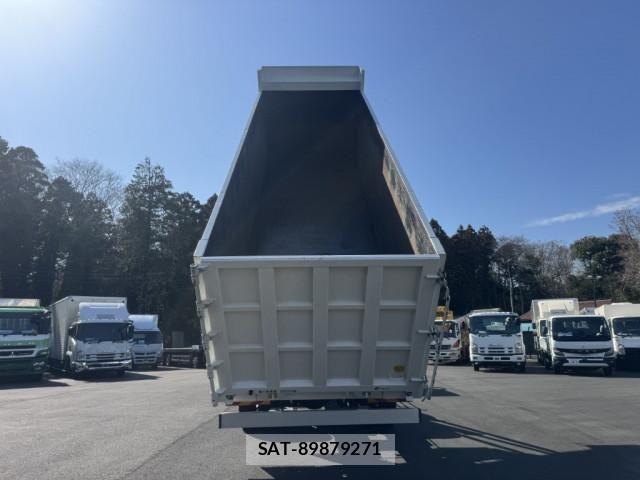 Mitsubishi GREAT 2024-06 5879946-8