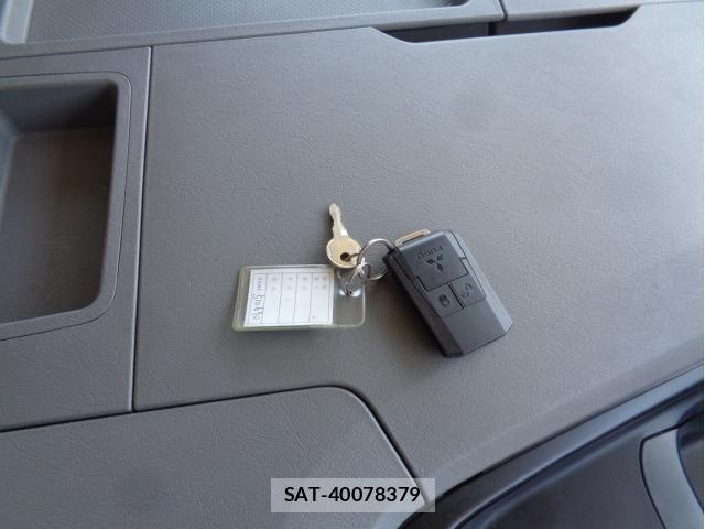 Mitsubishi GREAT 2019-09 6220038-26