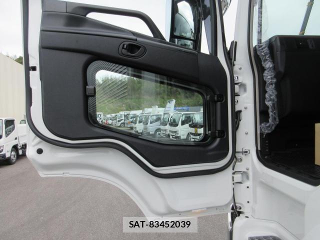 Mitsubishi GREAT 2026-01 6527727-17