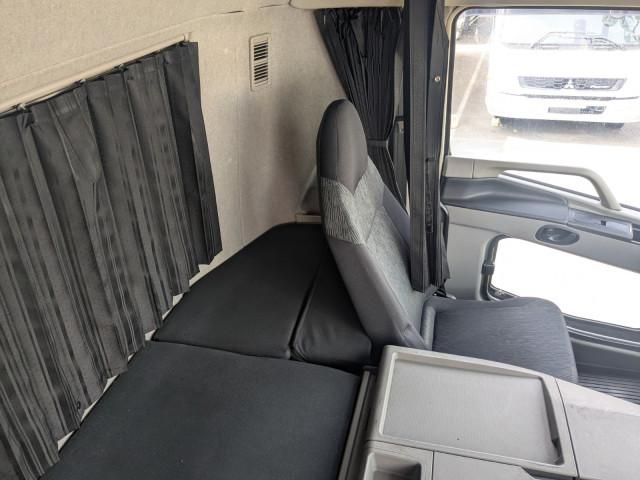 Mitsubishi GREAT 2024-03 6530406-27