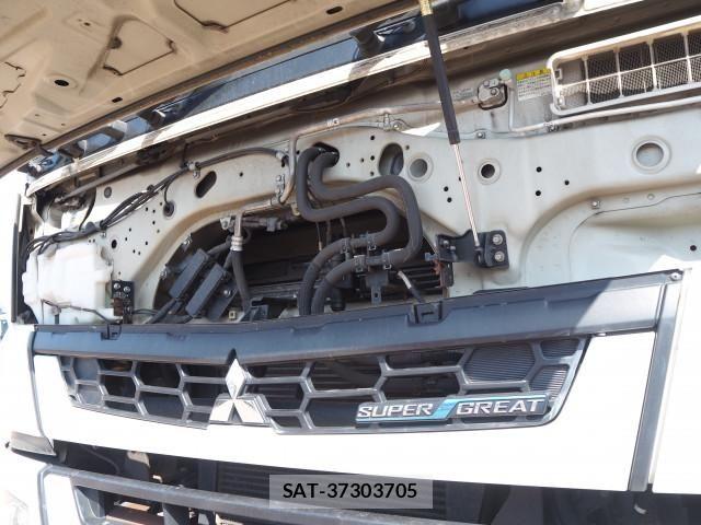 Mitsubishi GREAT 2017-11 6678302-8