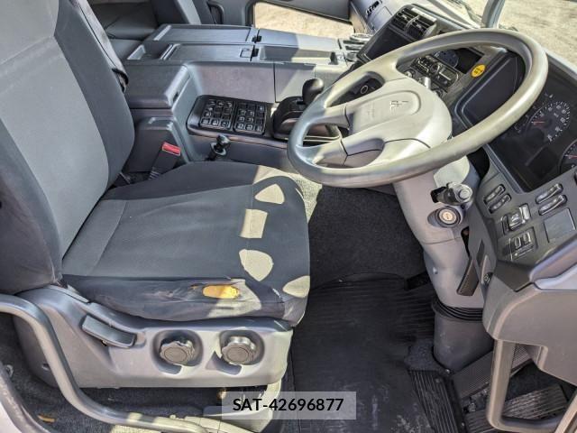 Mitsubishi GREAT 2017-03 6678301-27