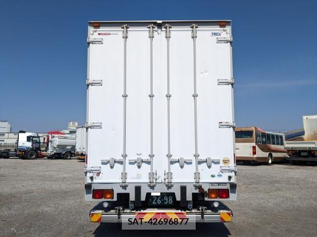 Mitsubishi GREAT 2017-03 6678301-4