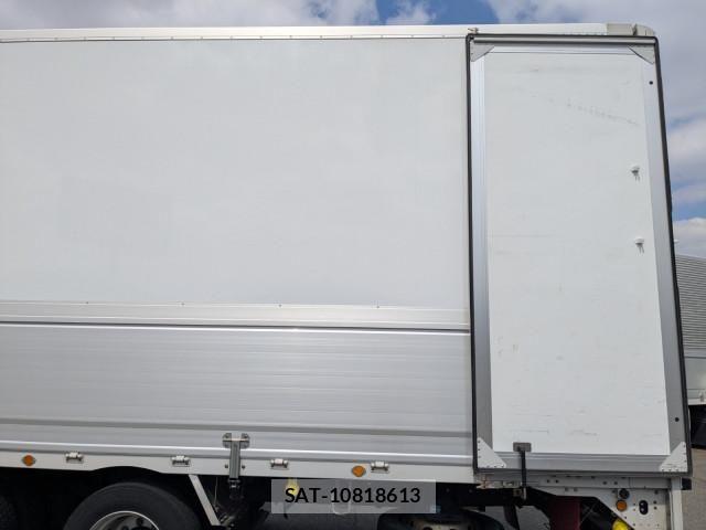 Mitsubishi GREAT 2024-03 6678292-18