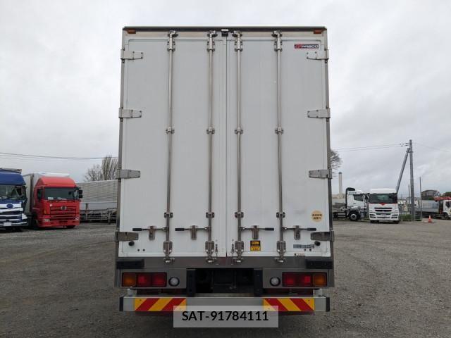Mitsubishi GREAT 2017-08 6678307-4
