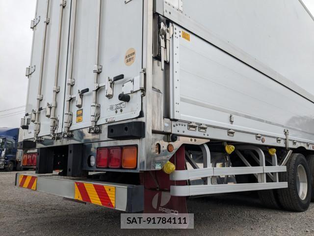 Mitsubishi GREAT 2017-08 6678307-5