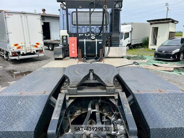 Mitsubishi GREAT 2017-08 6678304-9