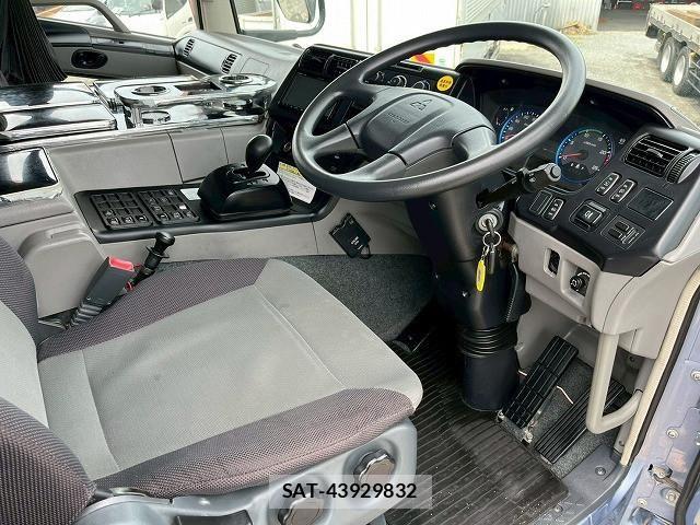 Mitsubishi GREAT 2017-08 6678304-17