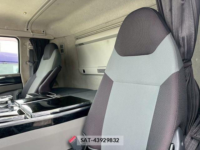 Mitsubishi GREAT 2017-08 6678304-22