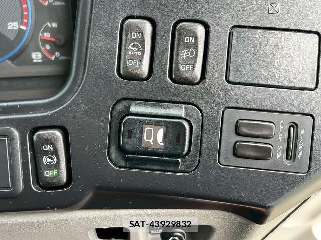 Mitsubishi GREAT 2017-08 6678304-27
