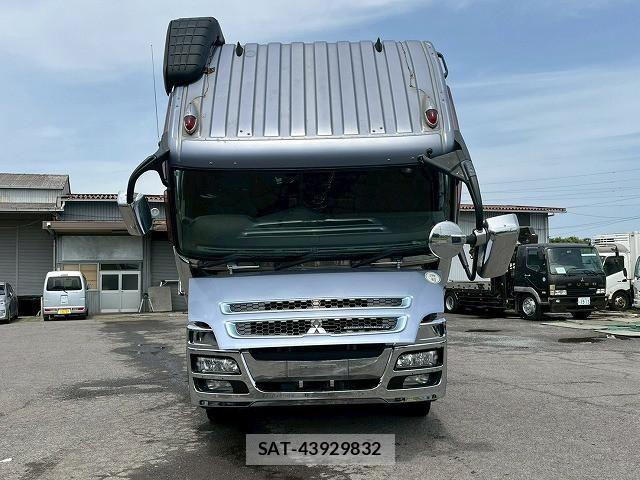 Mitsubishi GREAT 2017-08 6678304-2