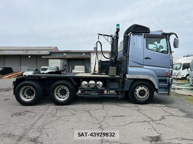 Mitsubishi GREAT 2017-08 6678304-4