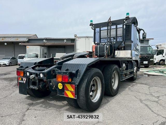 Mitsubishi GREAT 2017-08 6678304-5