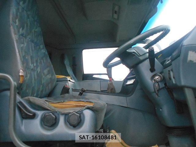 Mitsubishi GREAT 2004-05 6678300-11