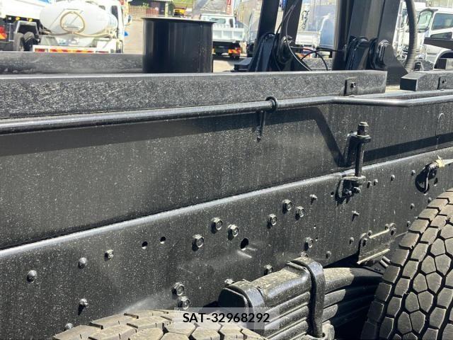 Mitsubishi GREAT 2026-01 6678280-18