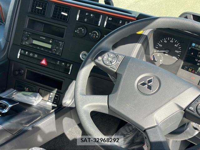 Mitsubishi GREAT 2026-01 6678280-23