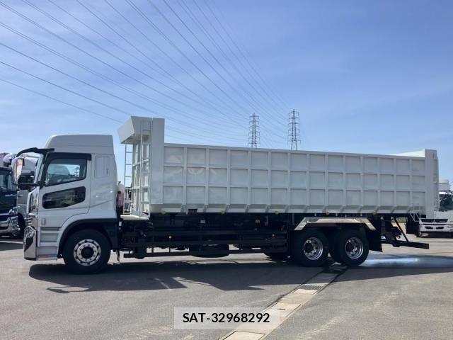 Mitsubishi GREAT 2026-01 6678280-6