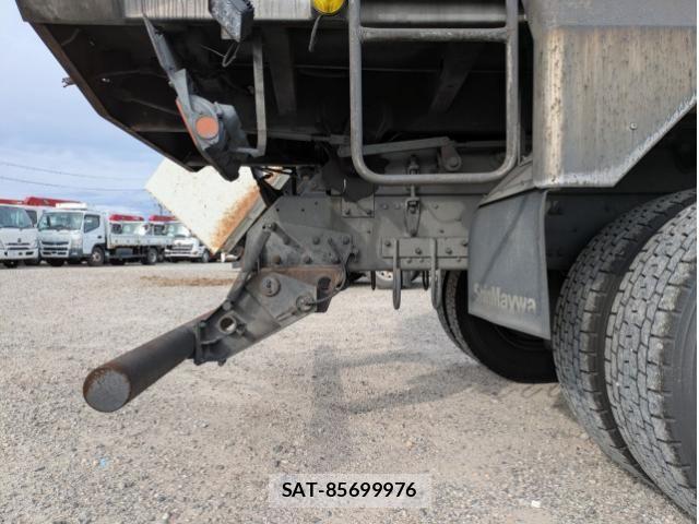 Mitsubishi GREAT 2015-07 6678297-13