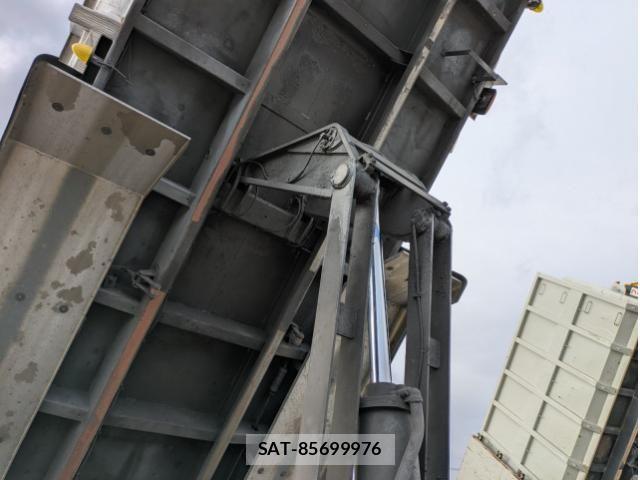 Mitsubishi GREAT 2015-07 6678297-21