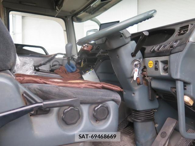 Mitsubishi GREAT 2002-07 6717448-24