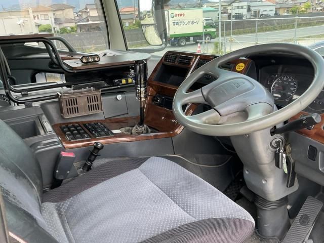 Mitsubishi GREAT 2011-11 6734159-28