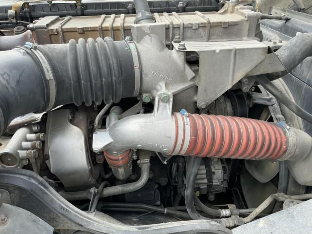 Mitsubishi GREAT 2011-11 6734159-29
