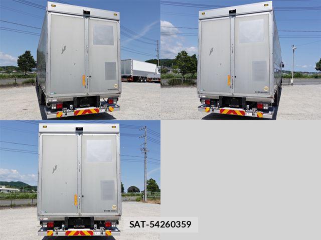 Mitsubishi GREAT 2014-01 6791686-4