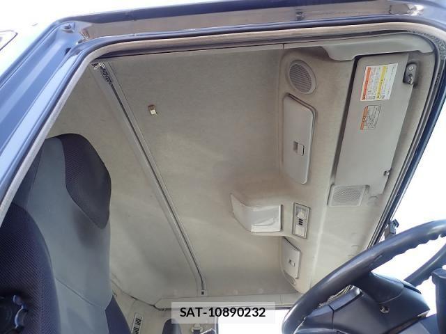Mitsubishi GREAT 2015-06 6791672-11