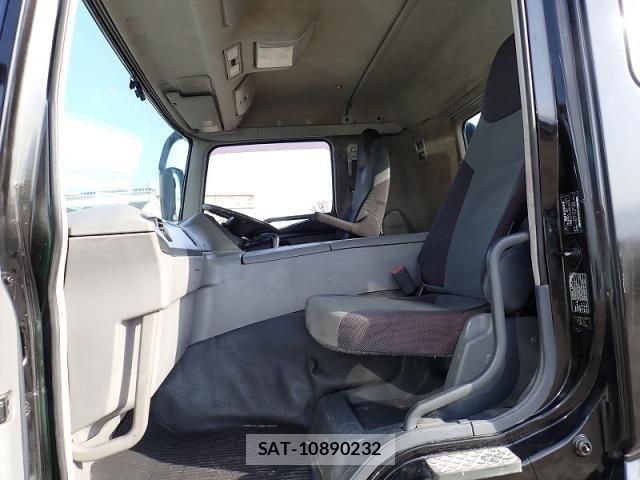 Mitsubishi GREAT 2015-06 6791672-12