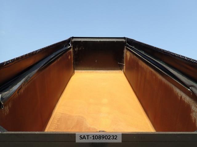 Mitsubishi GREAT 2015-06 6791672-6