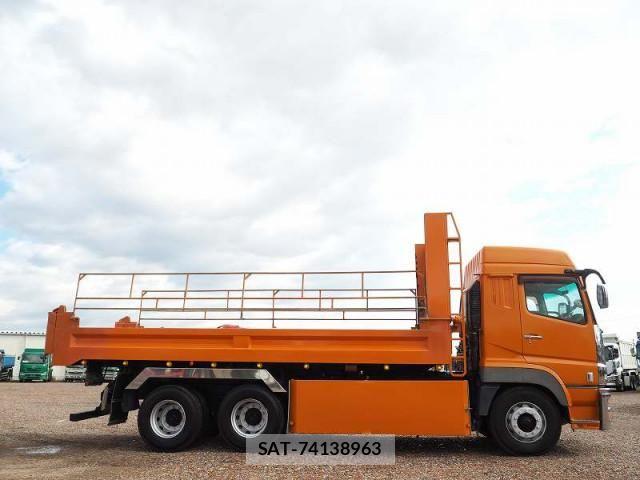 Mitsubishi GREAT 2014-10 6791678-11