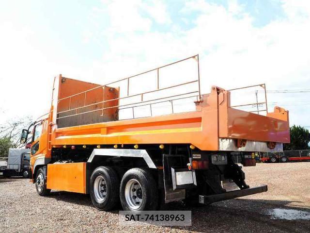 Mitsubishi GREAT 2014-10 6791678-2