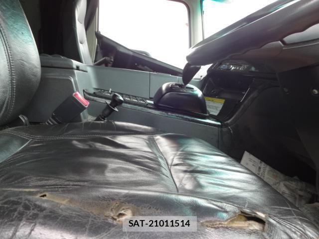 Mitsubishi GREAT 2012-09 6791685-4