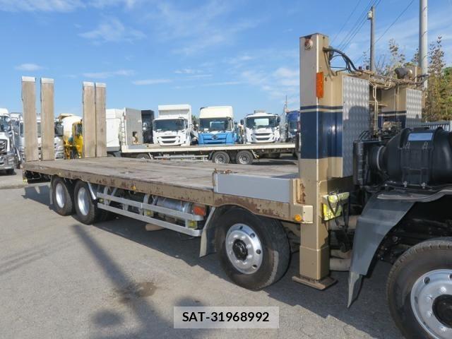 Mitsubishi GREAT 2010-10 6791674-13