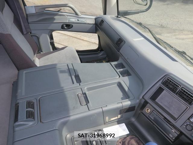 Mitsubishi GREAT 2010-10 6791674-29