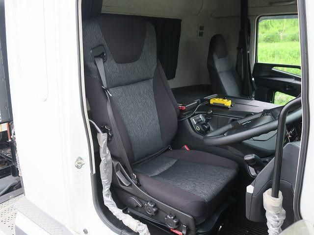 Mitsubishi GREAT 2024-01 6805527-20