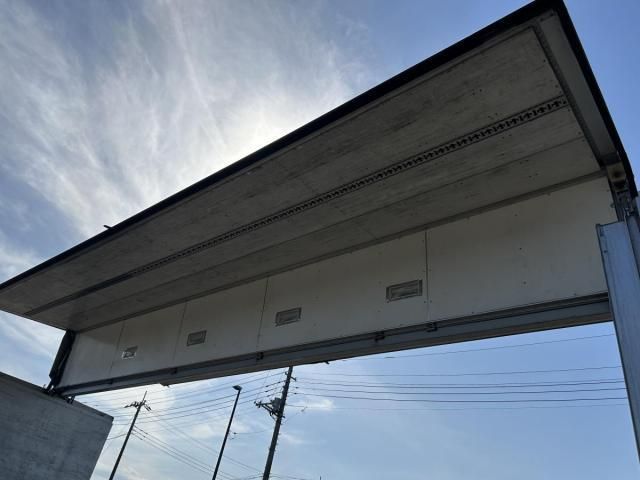 Mitsubishi GREAT 2013-12 6805539-10