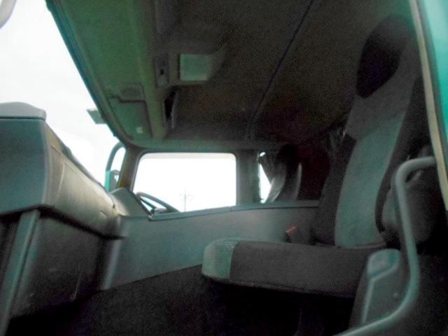 Mitsubishi GREAT 2011-04 6805543-17