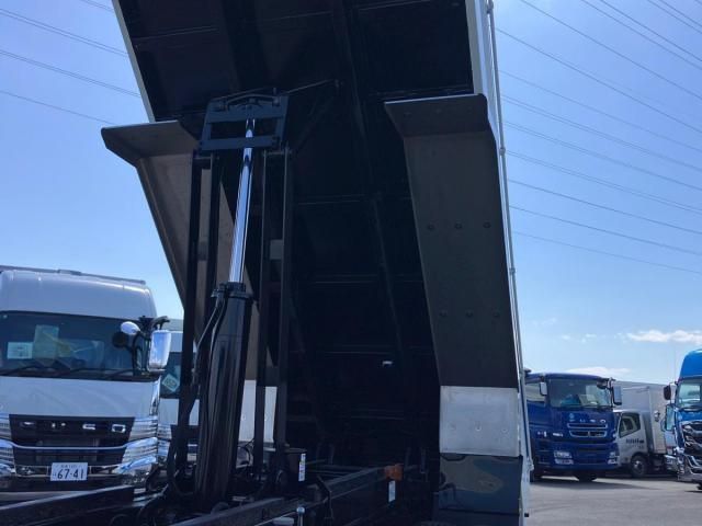Mitsubishi GREAT 2026-01 6805523-12